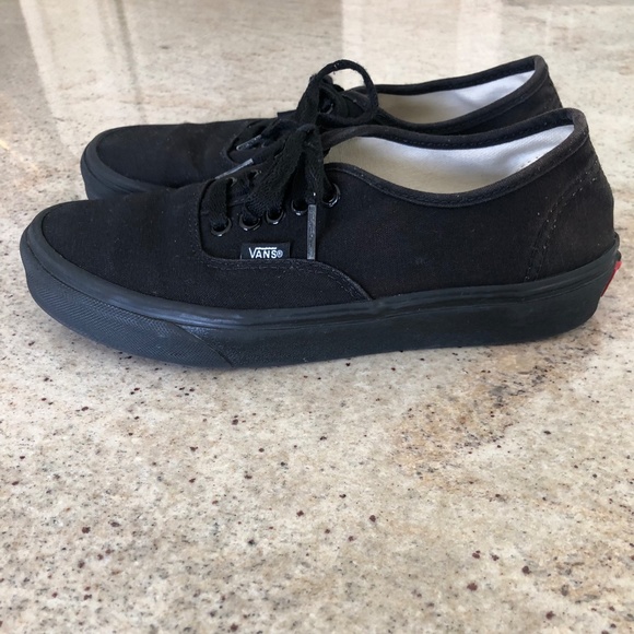Vans Other - Vans Lo-top All Black Sneakers Unisex M 6.5 W 8 (Runs 1/2 Sz Small)